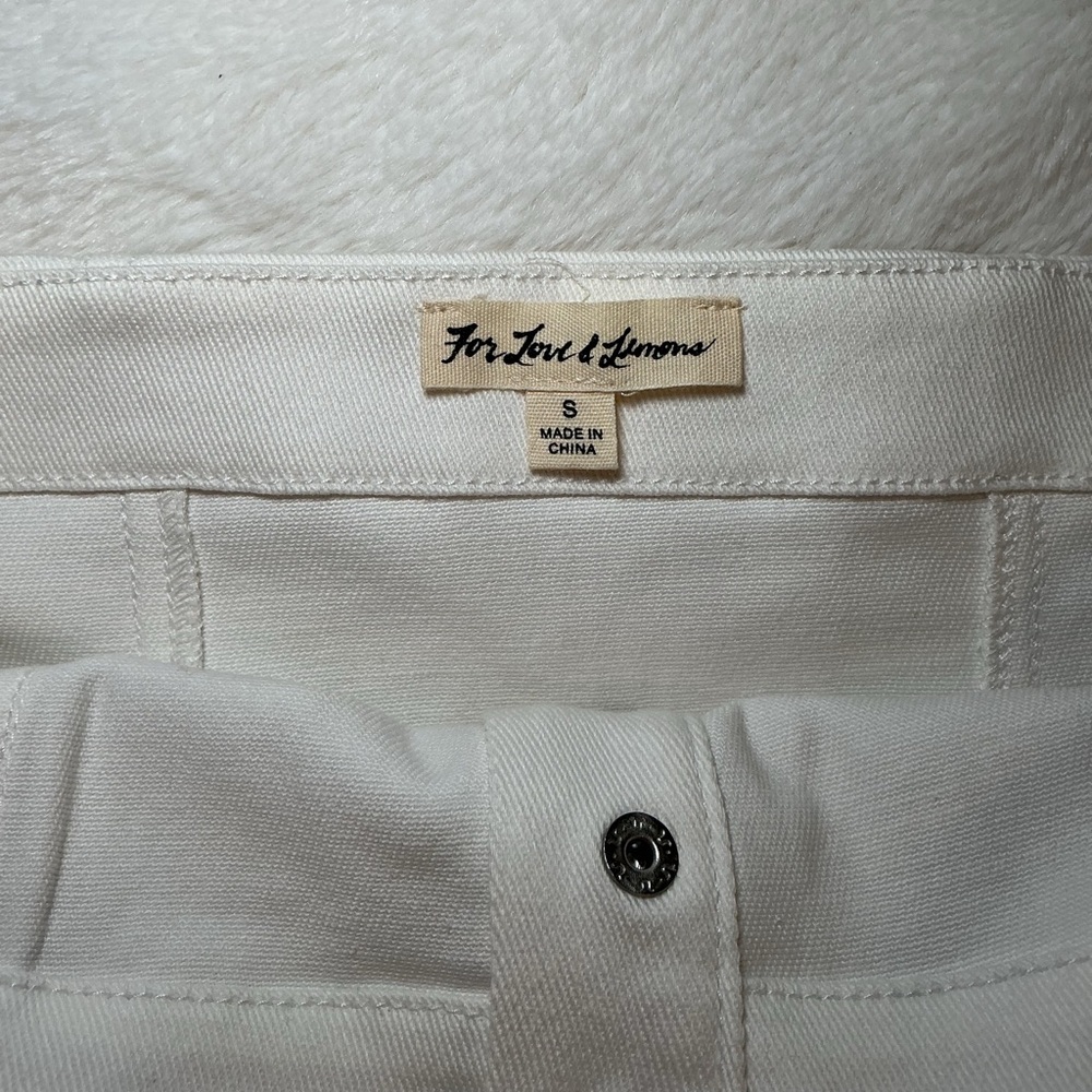 White Corset Belt with Silver Accents - Picture 3 of 4